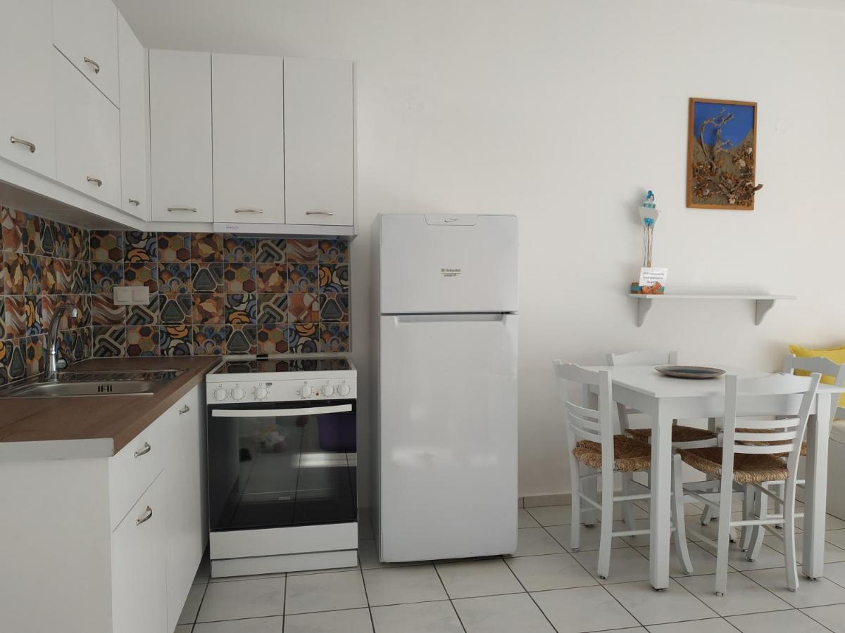 פלאקיאס Livadi Apartments מראה חיצוני תמונה