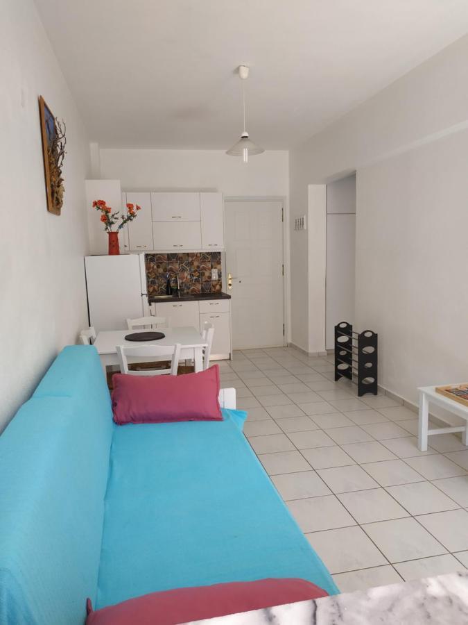 פלאקיאס Livadi Apartments מראה חיצוני תמונה