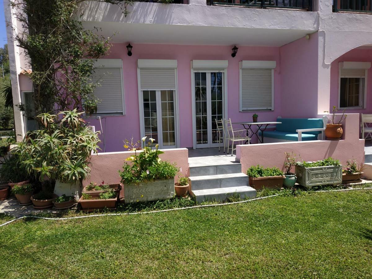 פלאקיאס Livadi Apartments מראה חיצוני תמונה